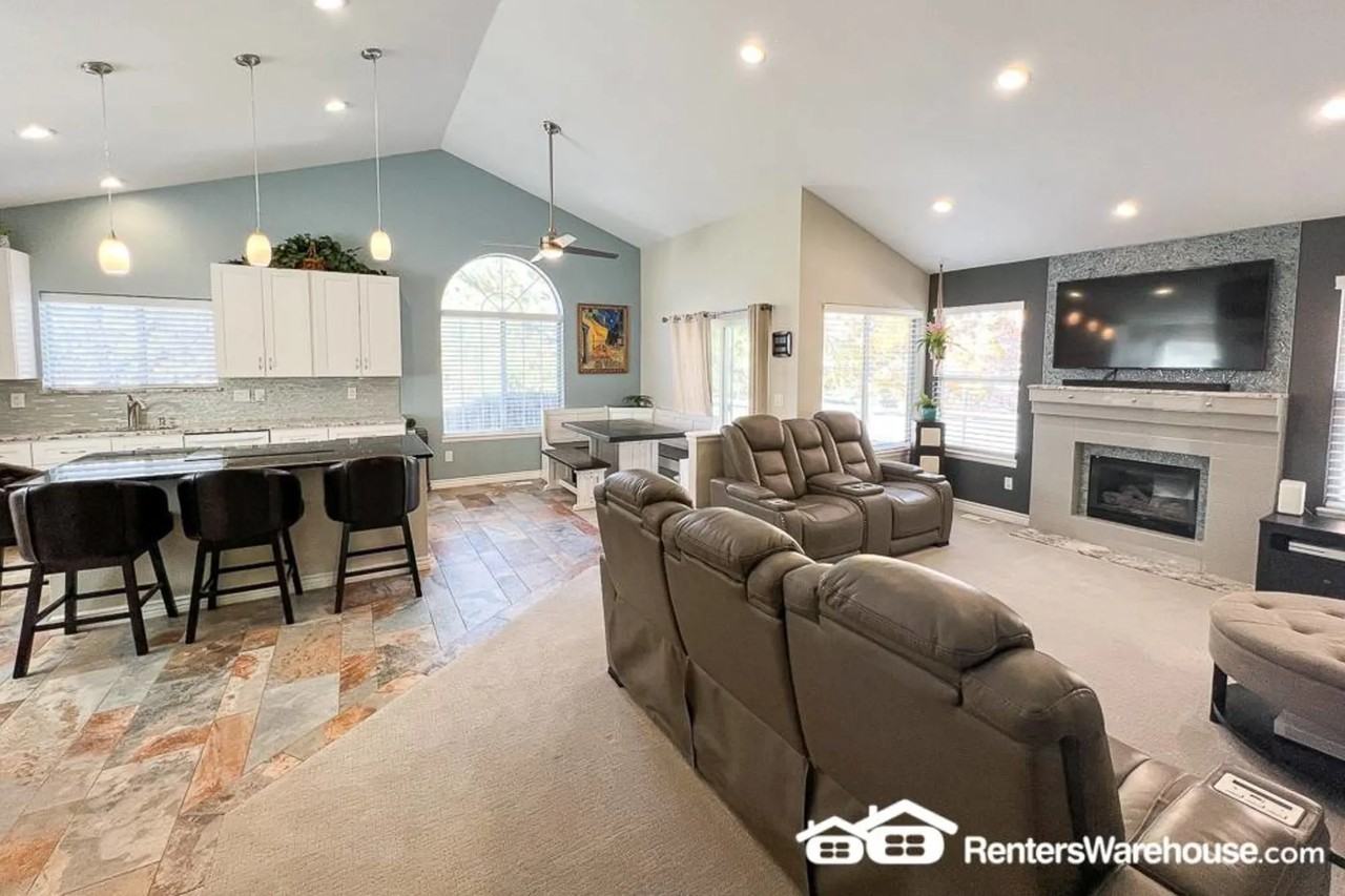 13361 Cherry Ct - Photo 3 of 23