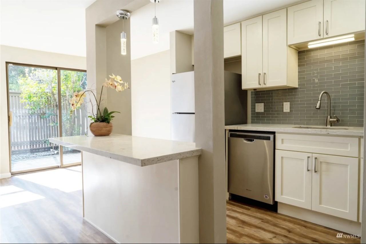 13564 37th Ave S - Photo 2 of 16