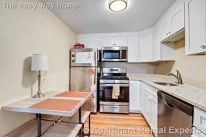 featured image of 81 Summer St #2