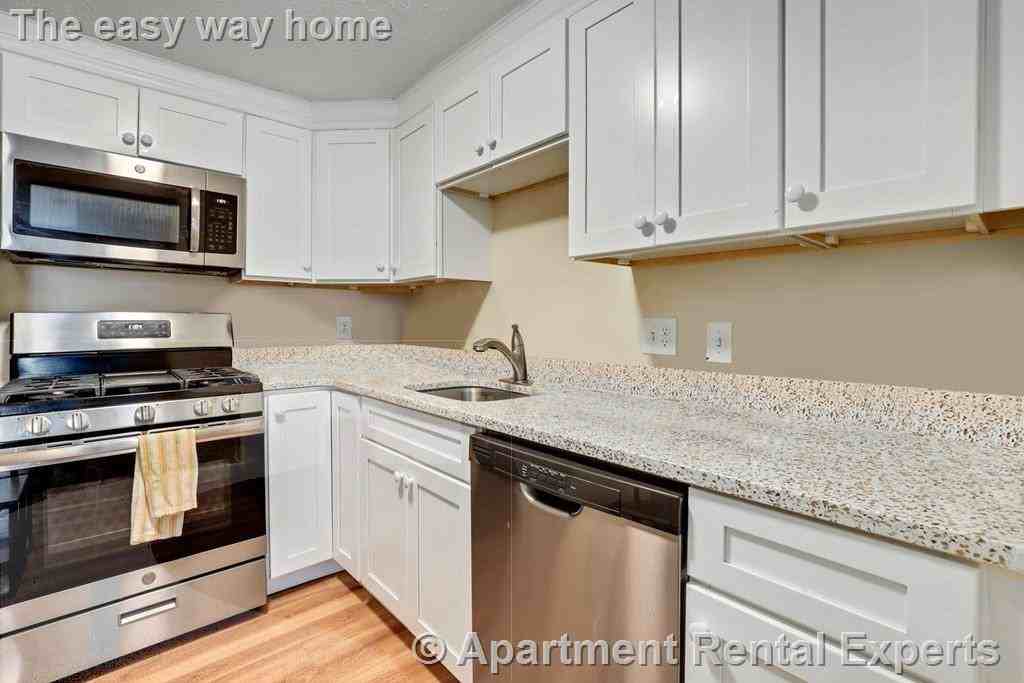 81 Summer St #2 - Photo 2 of 11