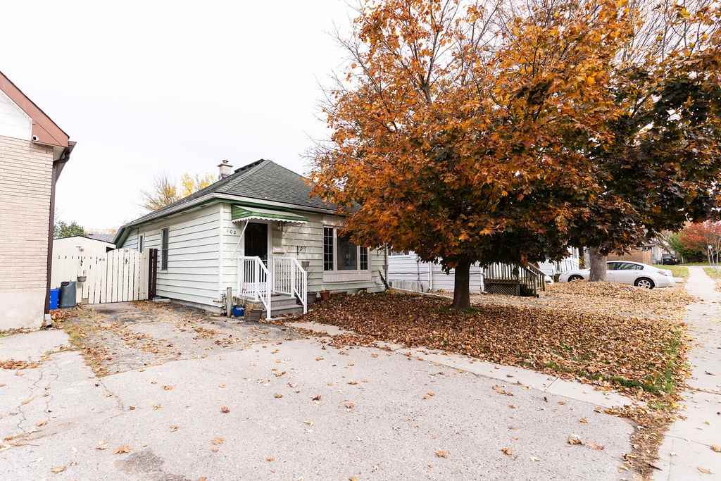 102 Homan St - Photo 2 of 18
