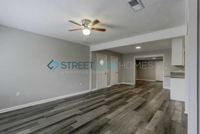 103 Galahad Dr - Photo 3 of 19