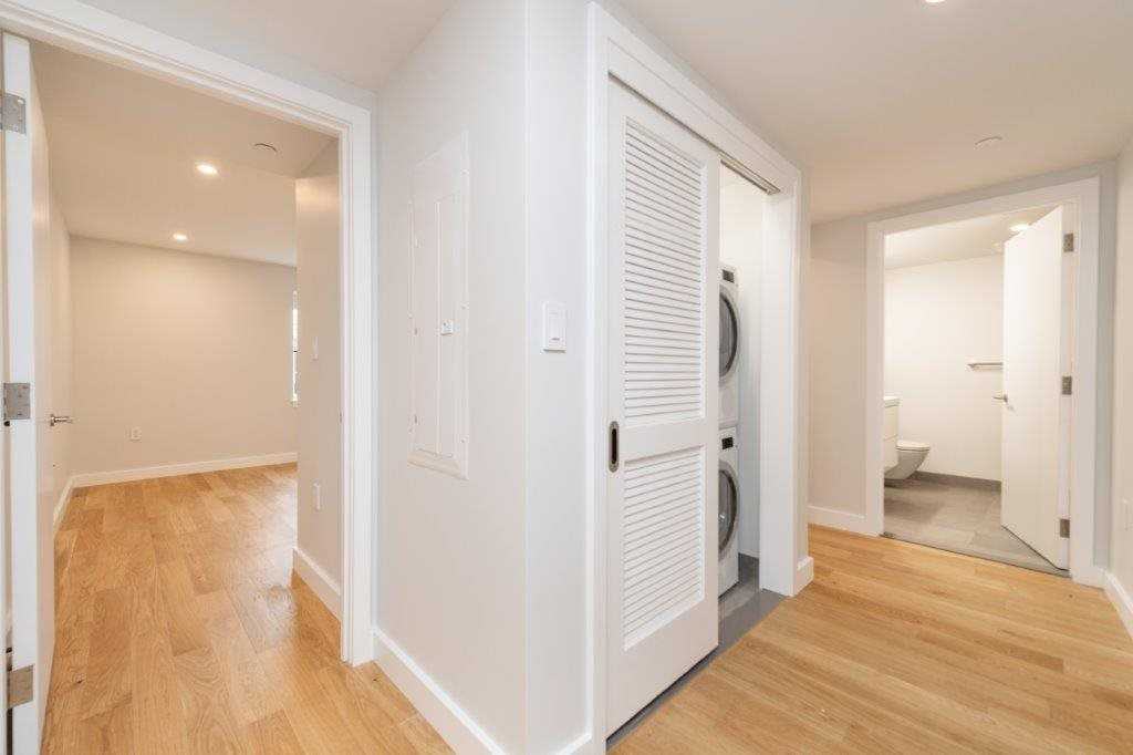 Fleet Street - Photo 7 of 8