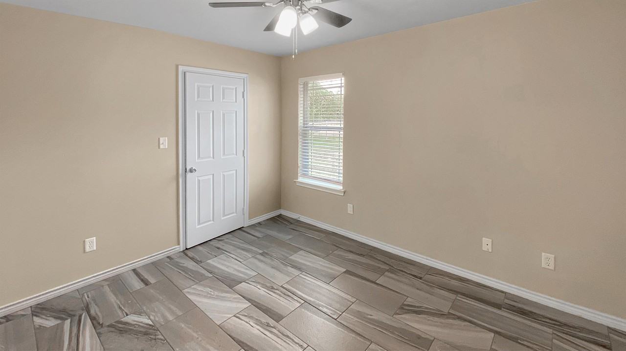 9939 Riskys Ranch Dr #9939 - Photo 3 of 12