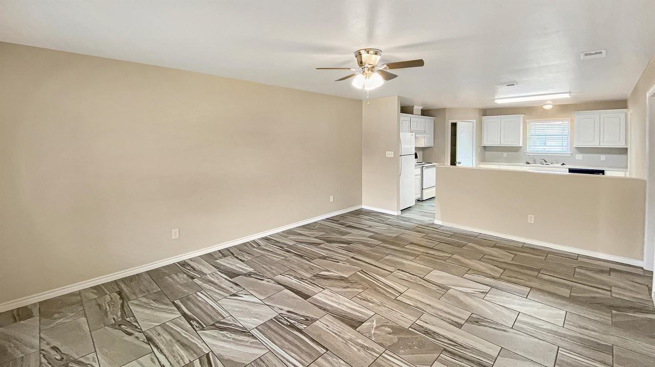 9939 Riskys Ranch Dr #9939 - Photo 5 of 12