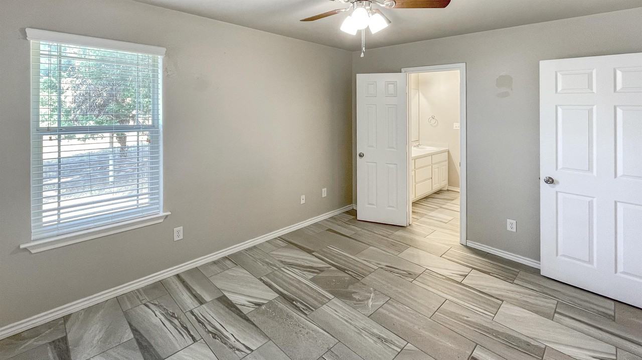 9869 Riskys Ranch Dr #9869 - Photo 5 of 11