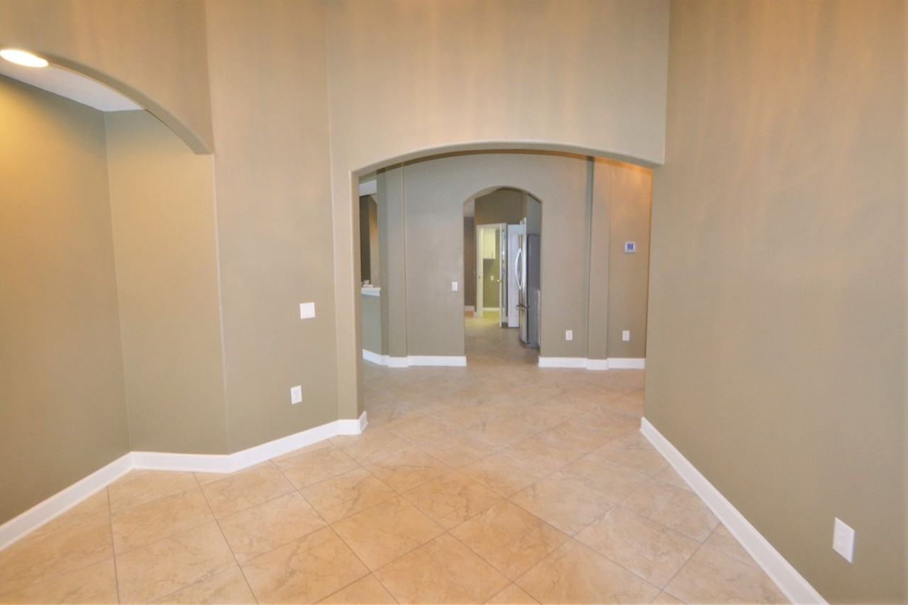 5204 Abbey Park Ave - Photo 2 of 13