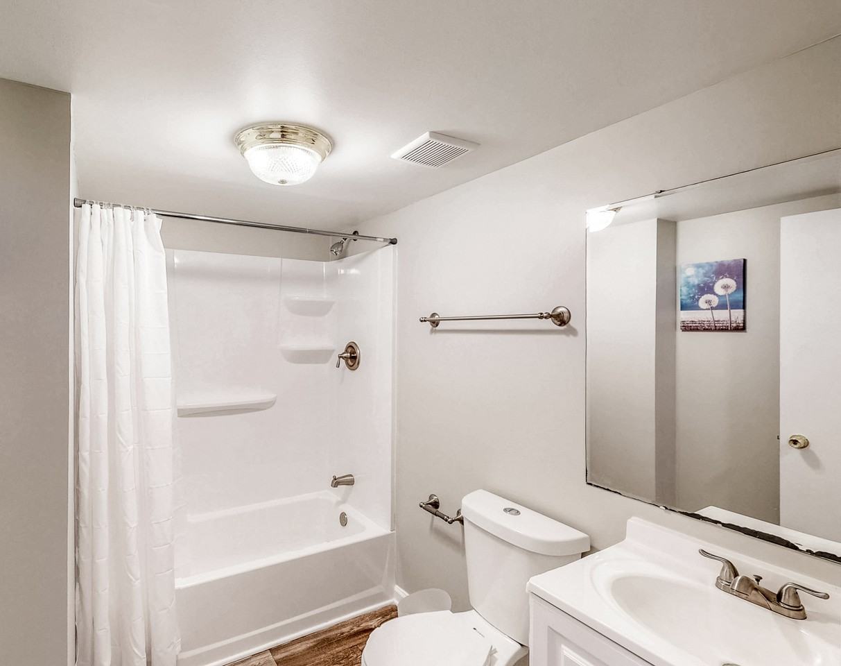 Colony East Ct - Photo 2 of 10