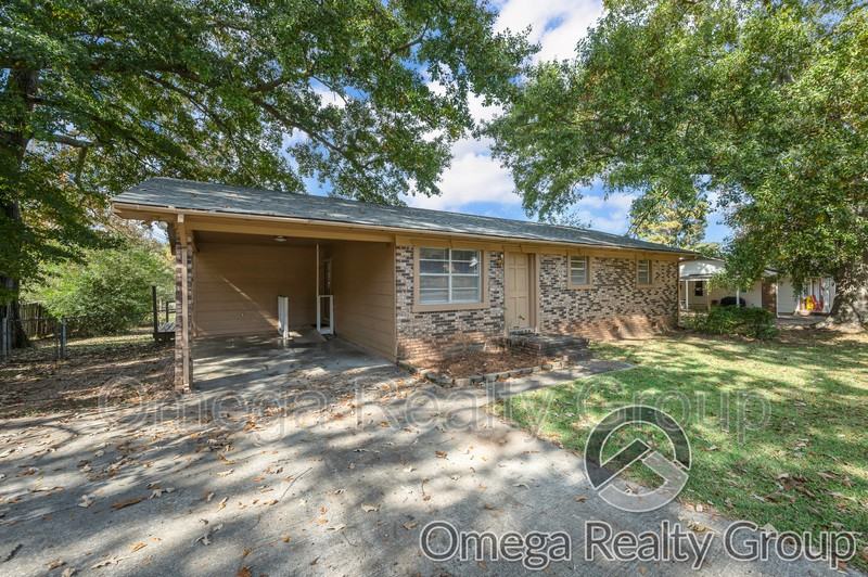 35 Vickie Ln - Photo 2 of 33