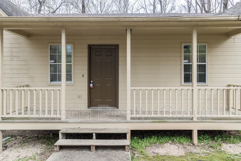 6770 Charles Dr - Photo 4 of 40
