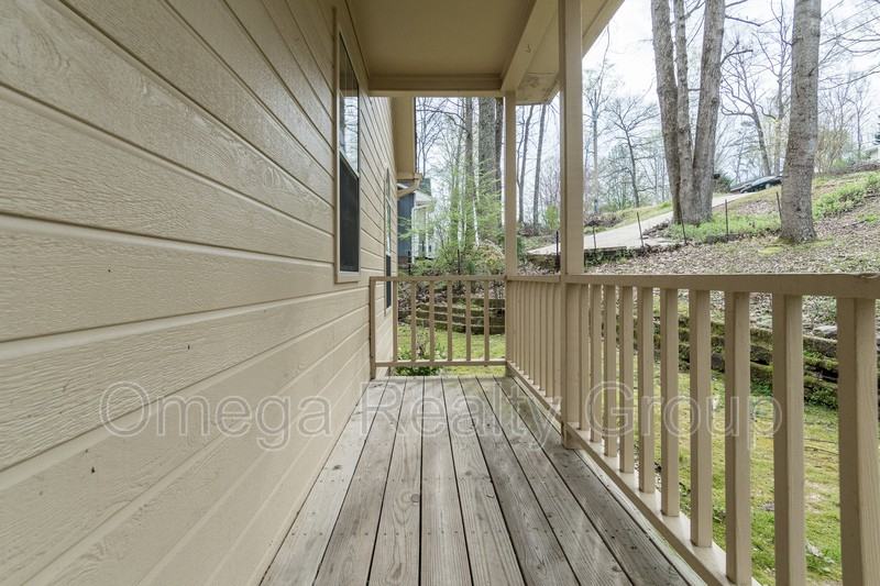 6770 Charles Dr - Photo 5 of 40