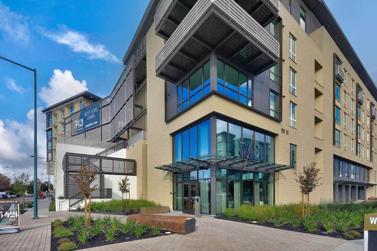 5421 at Dublin Station - Photo 2 of 43