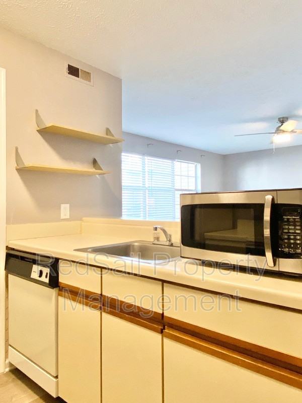 15 Cape Dorey Dr - Photo 5 of 15