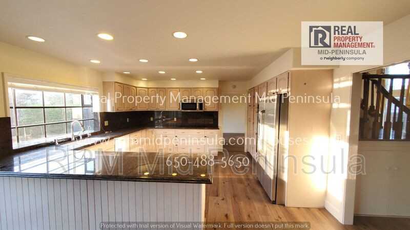 1016 Edgewater Blvd - Photo 3 of 18