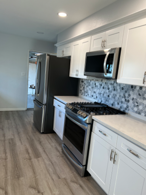 691 Charles St - Photo 3 of 17