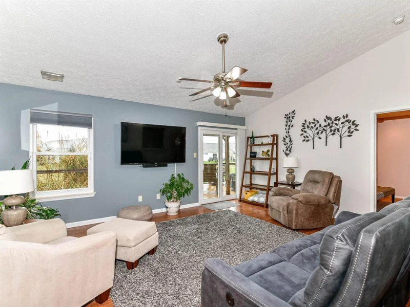 6211 Churchman Way - Photo 3 of 25