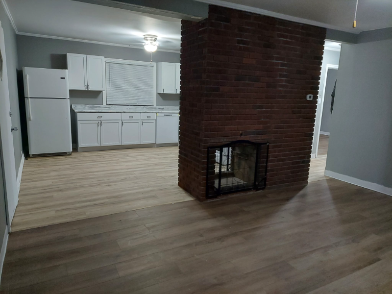 8745 43rd St - Photo 3 of 26