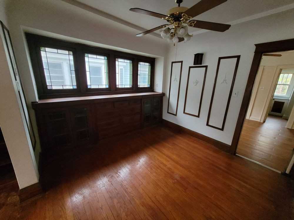 218 218 W Randoph Street - Photo 3 of 11