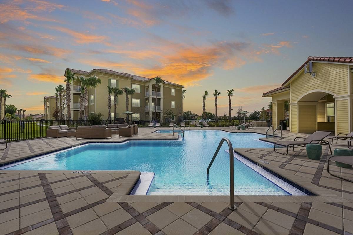 Lerner Parc at Gatlin Commons - Photo 2 of 23