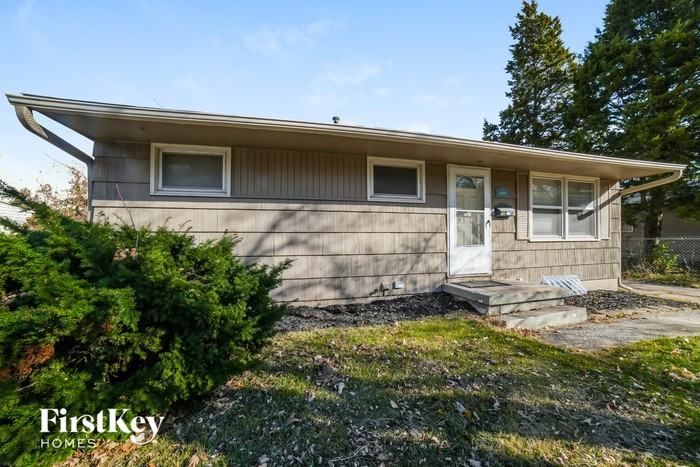 4709 Sycamore Ave - Photo 2 of 15