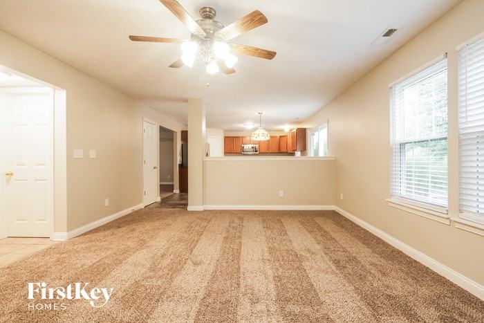 4726 W Stonehaven Ln - Photo 3 of 15