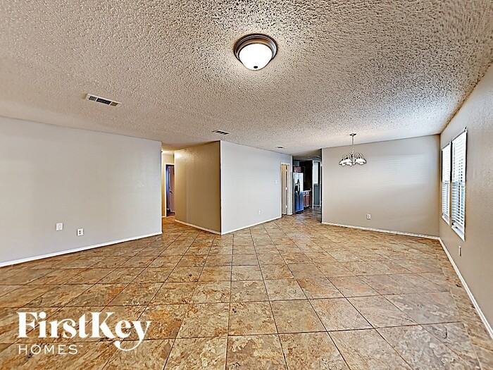 553 Linacre Dr - Photo 3 of 16