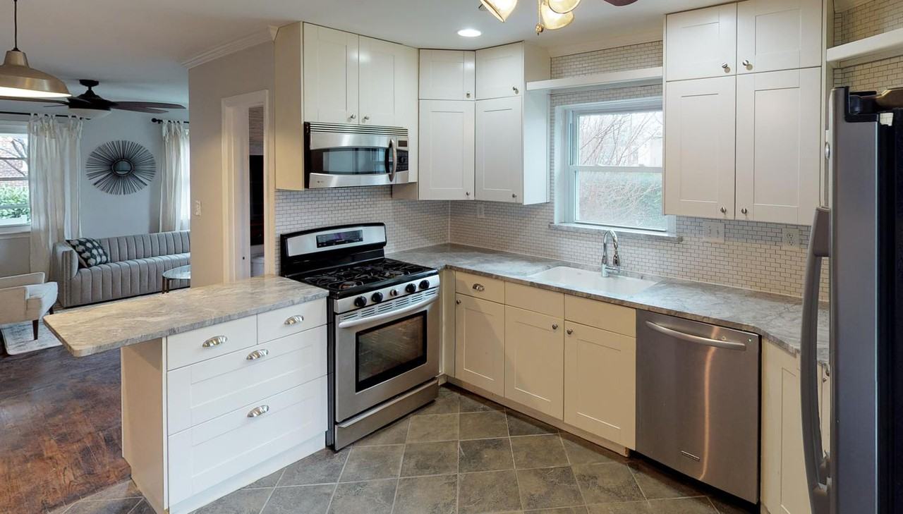 Lovely Capitol Hill East home near the Blue and Orange Lines - Photo 6 of 21