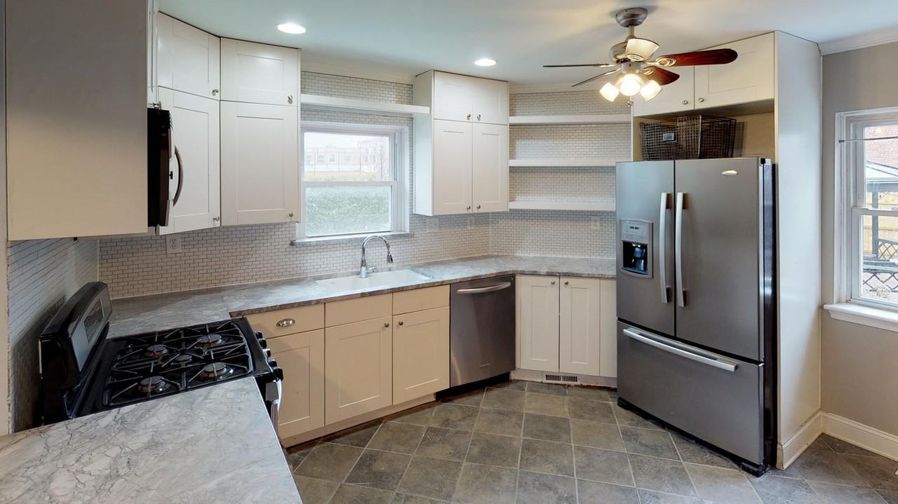 Lovely Capitol Hill East home near the Blue and Orange Lines - Photo 7 of 21