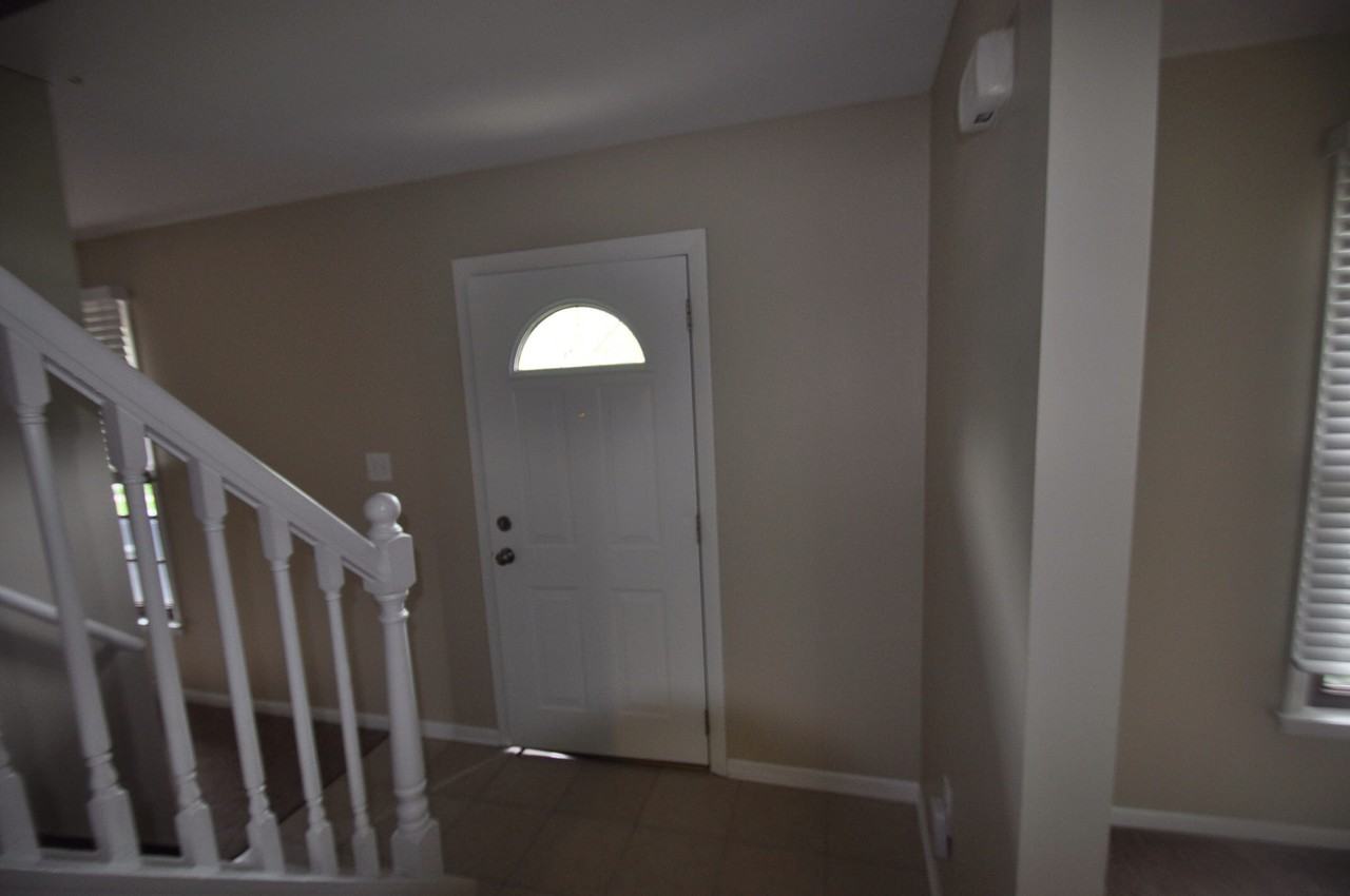 8925 Sandra Ln - Photo 2 of 9