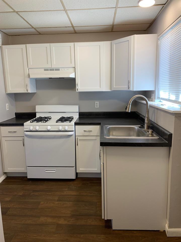 202 Grace St #C - Photo 6 of 10