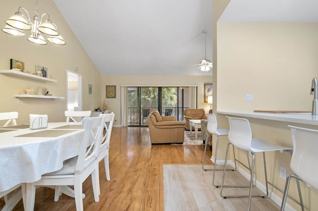 1707 Pelican Cove Rd - Photo 4 of 35