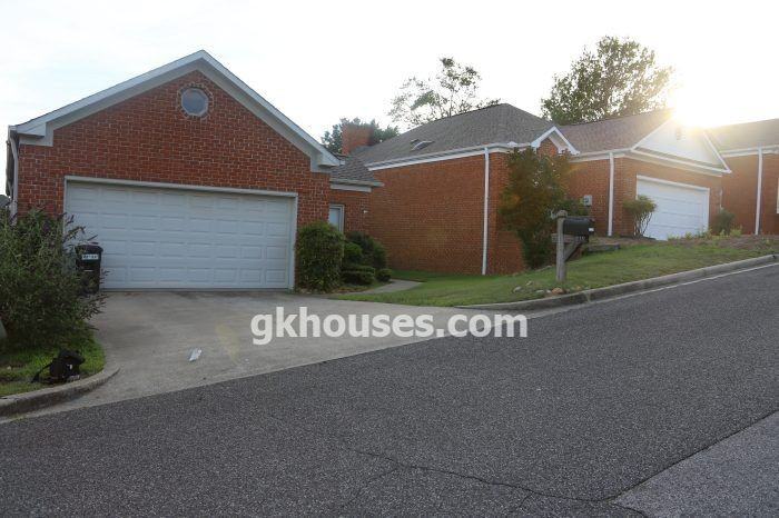 816 Rockhurst Ln - Photo 3 of 36