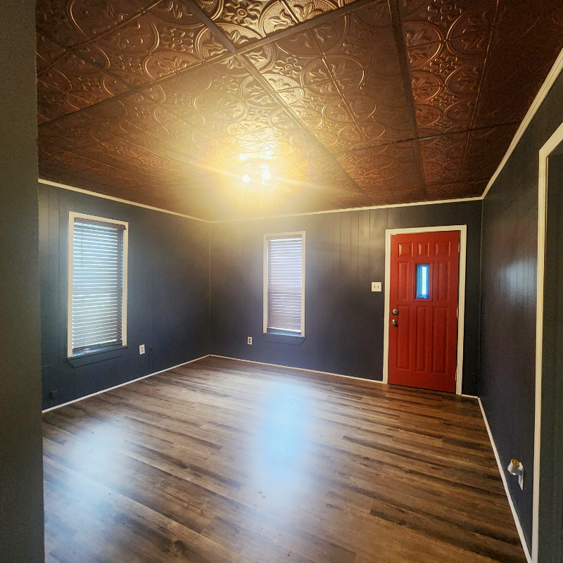 415 S Oregan Avenue - Photo 2 of 14