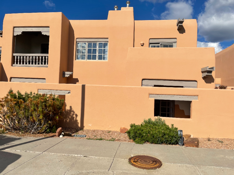 3101 Old Pecos Trl #142