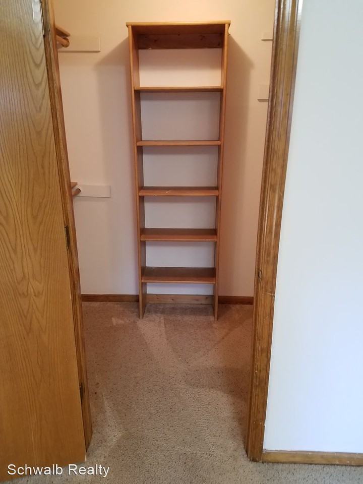 NORRIS PLACE 2114 SO 45TH ST - Photo 3 of 6