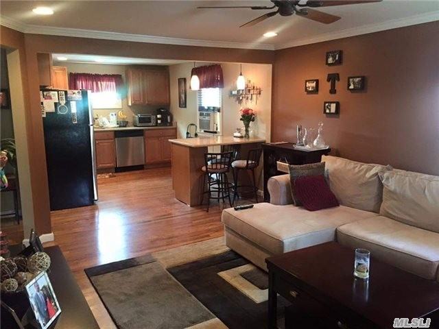 98 Staples St - Photo 2 of 6