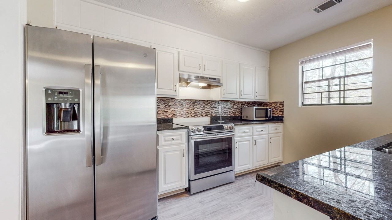 Petite Ln - Photo 6 of 11