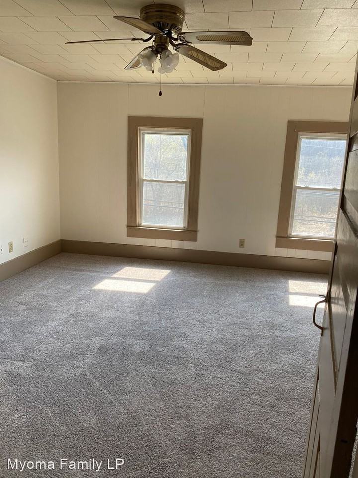 2061 Mercer Butler Pike - Photo 2 of 42