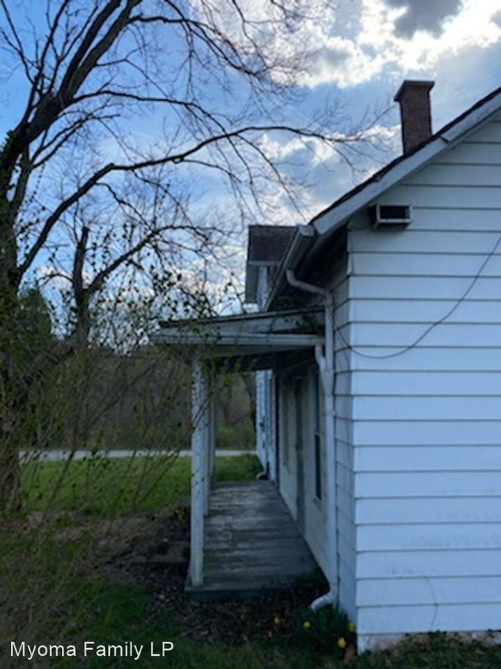 2061 Mercer Butler Pike - Photo 3 of 42