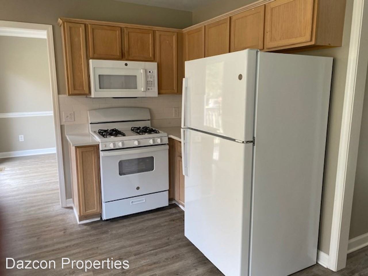 19600 Tryon St - Photo 3 of 19