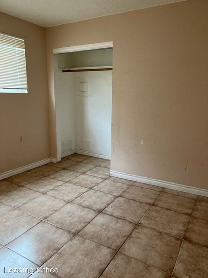 388 N 14th St - Photo 3 of 5