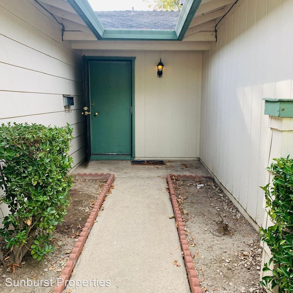 5430 Bootjack Dr - Photo 2 of 27