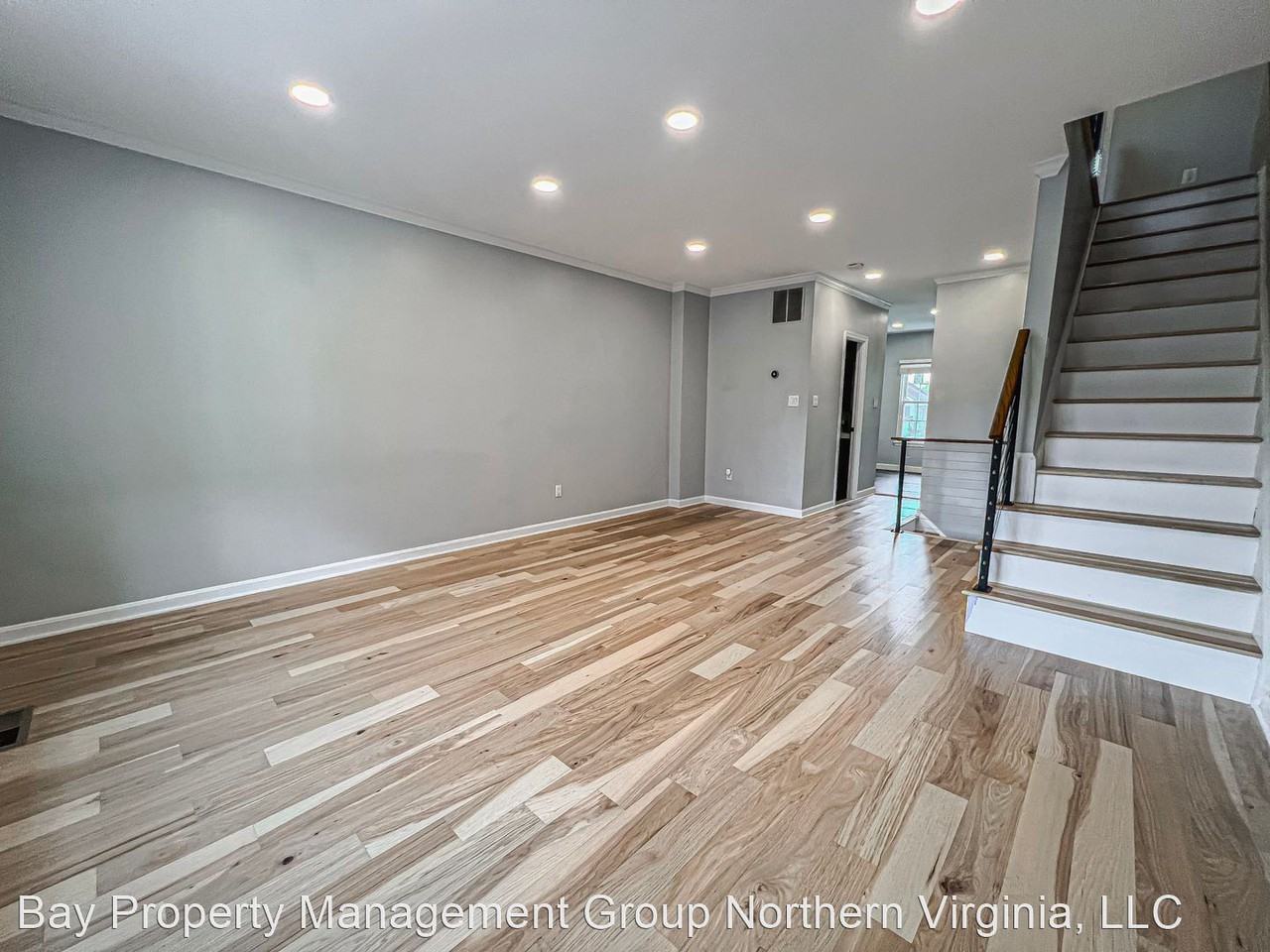 954 S Rolfe St - Photo 3 of 50