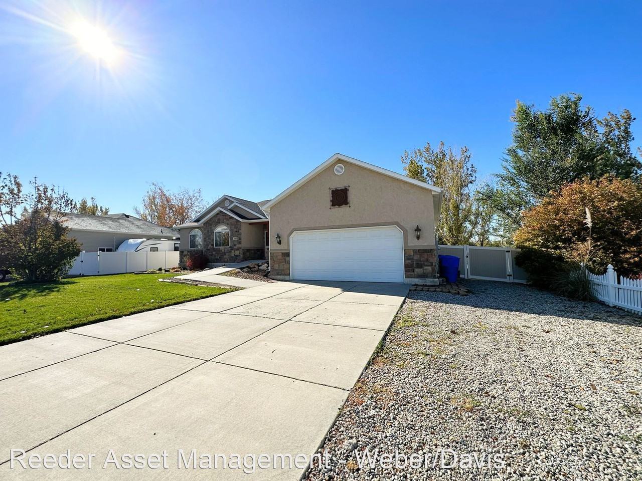 2565 Remuda Dr - Photo 3 of 30