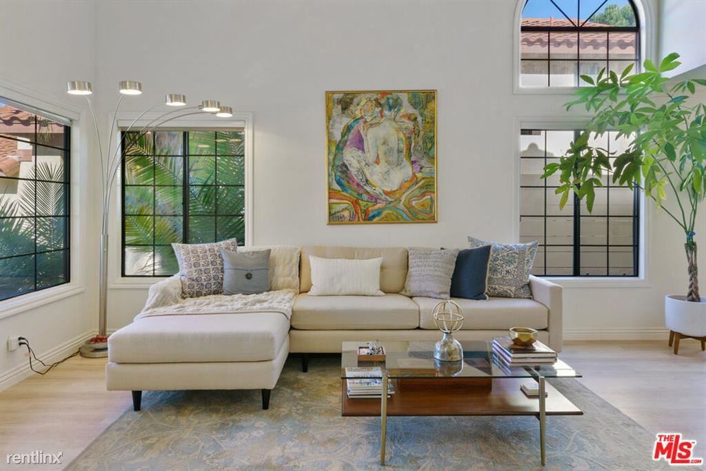 4024 Lost Springs Dr - Photo 2 of 10