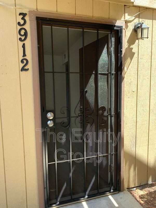 3912 W Meadow Ave - Photo 2 of 22