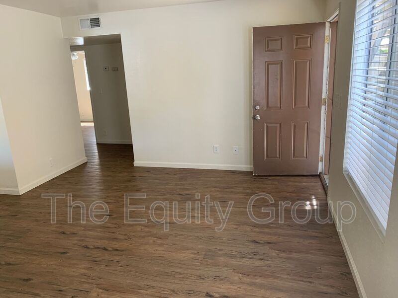 3912 W Meadow Ave - Photo 3 of 22