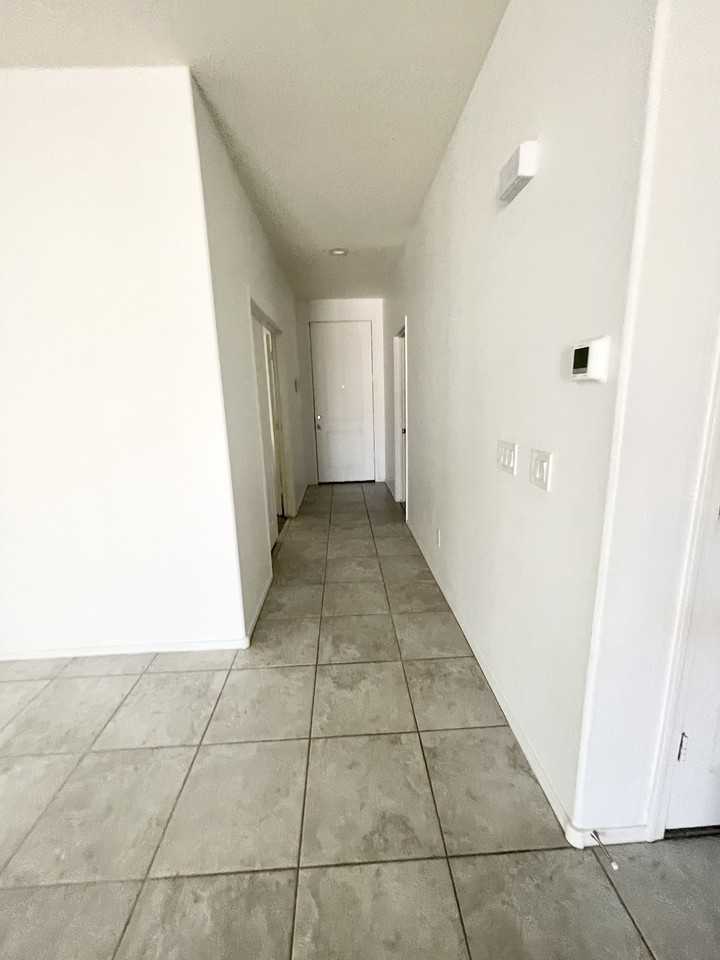 18582 W Carlota Ln - Photo 3 of 12