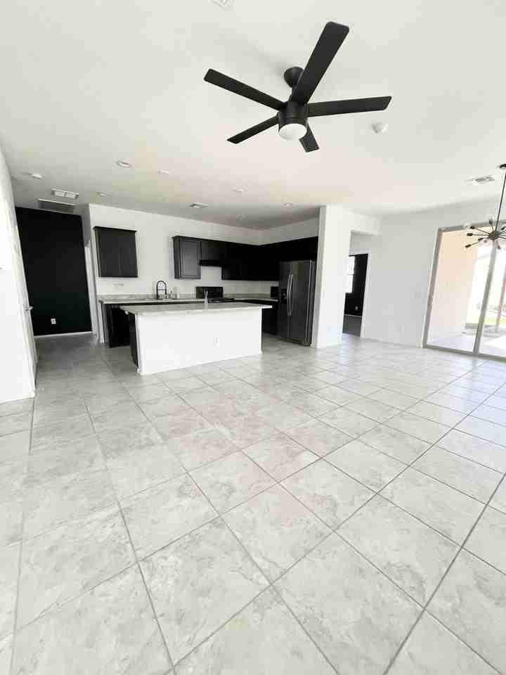 18582 W Carlota Ln - Photo 4 of 12