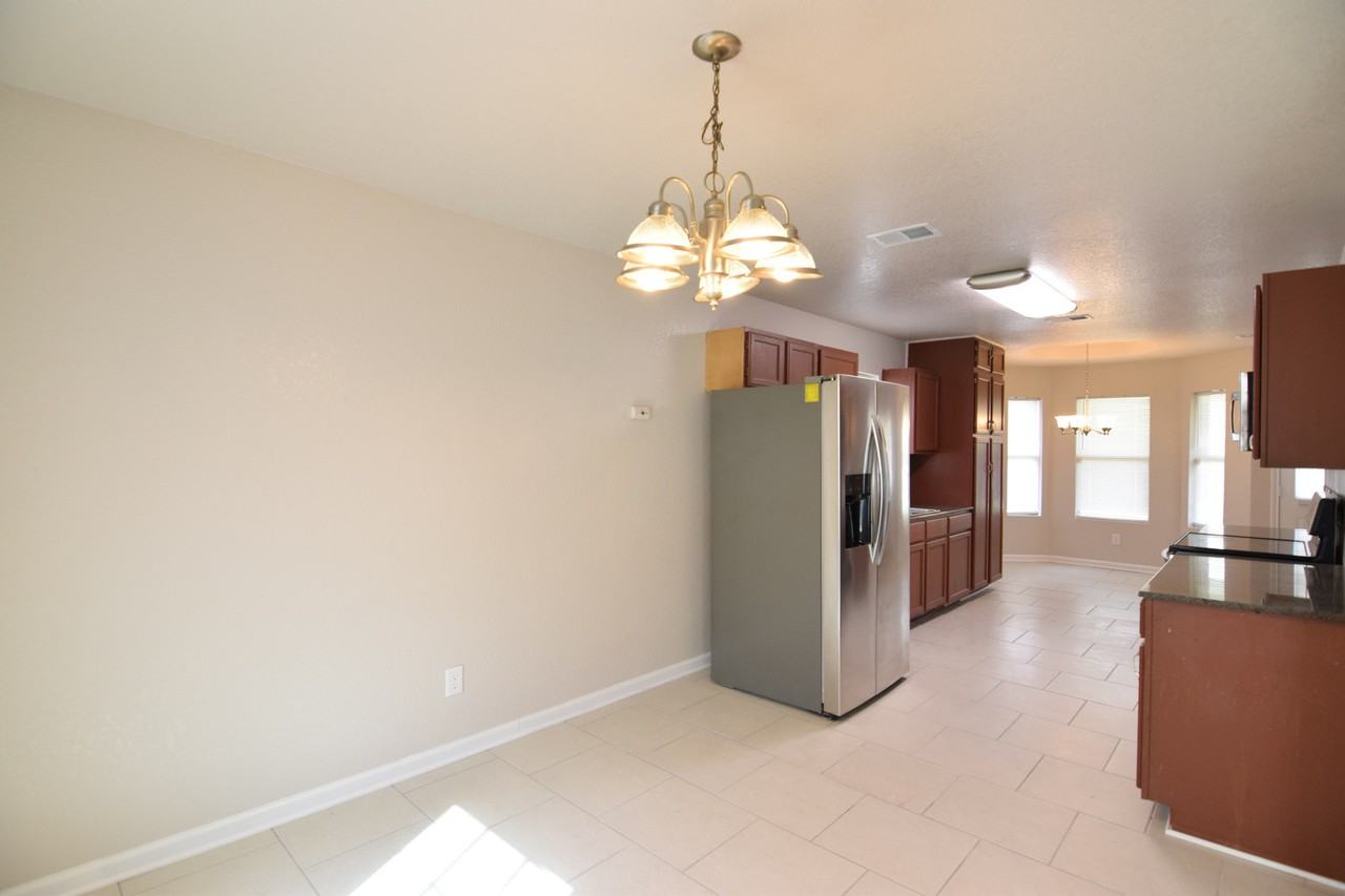 4507 Hank Dr - Photo 5 of 23